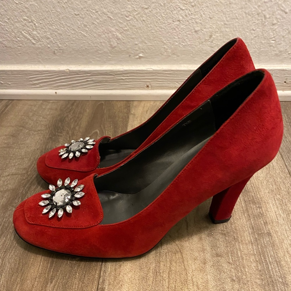 Red Suede heels with Rhinestone pendant